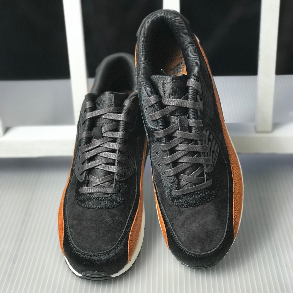 NWT Nike Air Max 90 LUX Tar WMNS - Picture 3 of 8